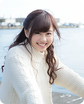 自転車に乗っている女性